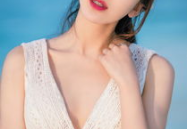 娄艺潇写真照,优雅与时尚的完美融合